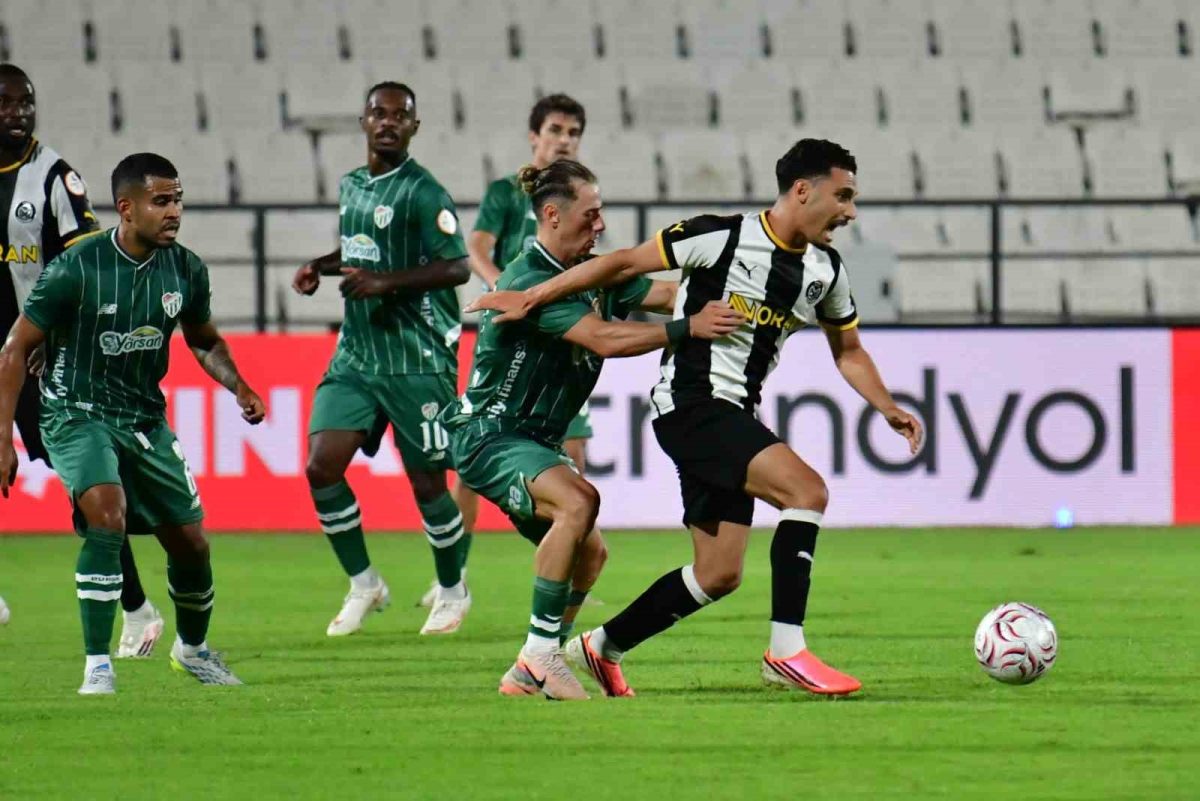 Trendyol 1. Lig: Manisa FK: 1 - Bursaspor: 2 - Foto 3