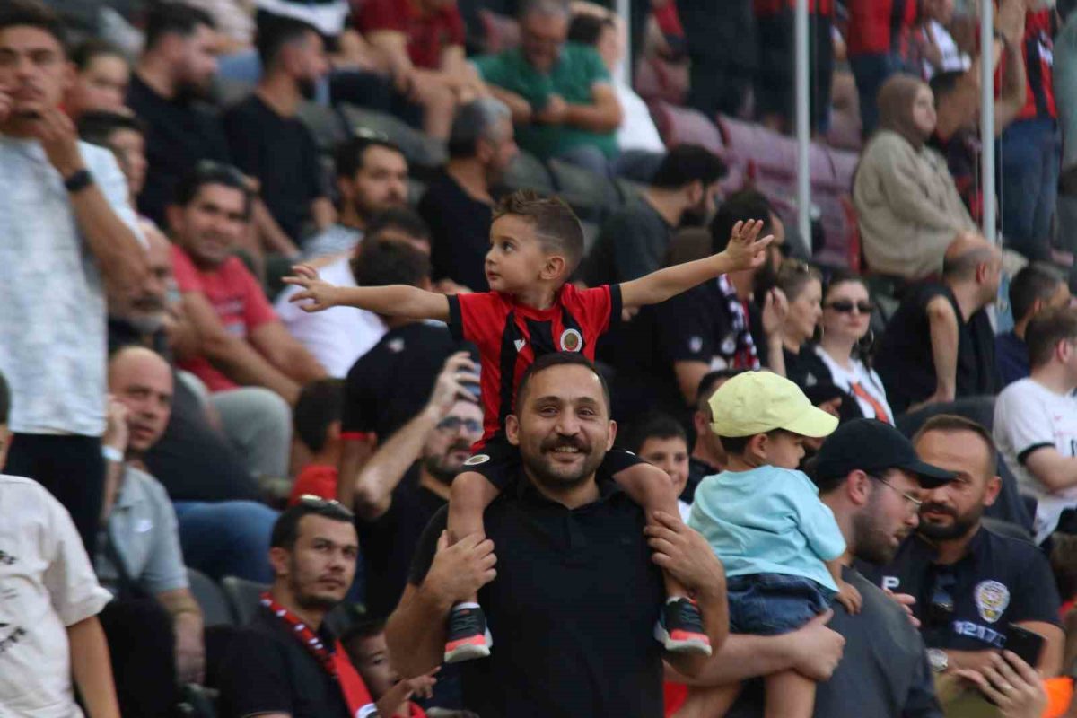 Trendyol Süper Lig: Gençlerbirliği: 1 - Kasımpaşa: 0 (İlk yarı) - Foto 2