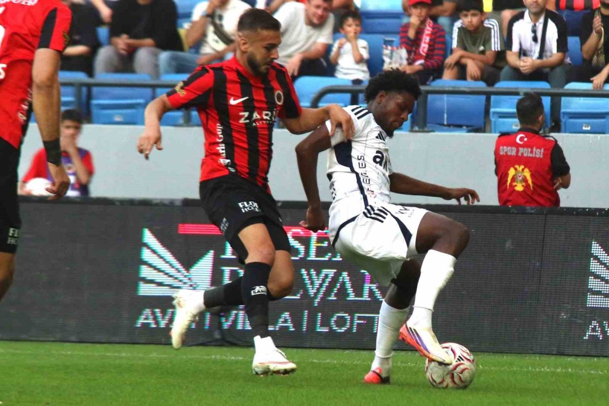 Trendyol Süper Lig: Gençlerbirliği: 1 - Kasımpaşa: 0 (İlk yarı) - Foto 8