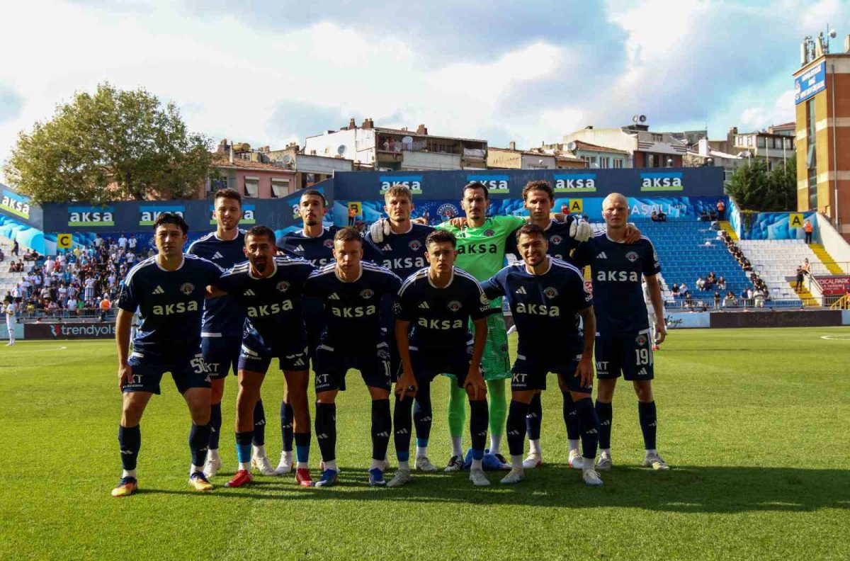 Trendyol Süper Lig: Kasımpaşa: 1 - Amed Sportif Faaliyetler: 0 (İlk yarı) - Foto 8