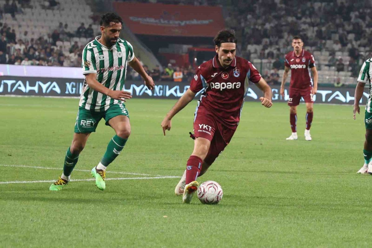 Trendyol Süper Lig: Konyaspor: 1 - Trabzonspor: 0 (İlk yarı) - Foto 3