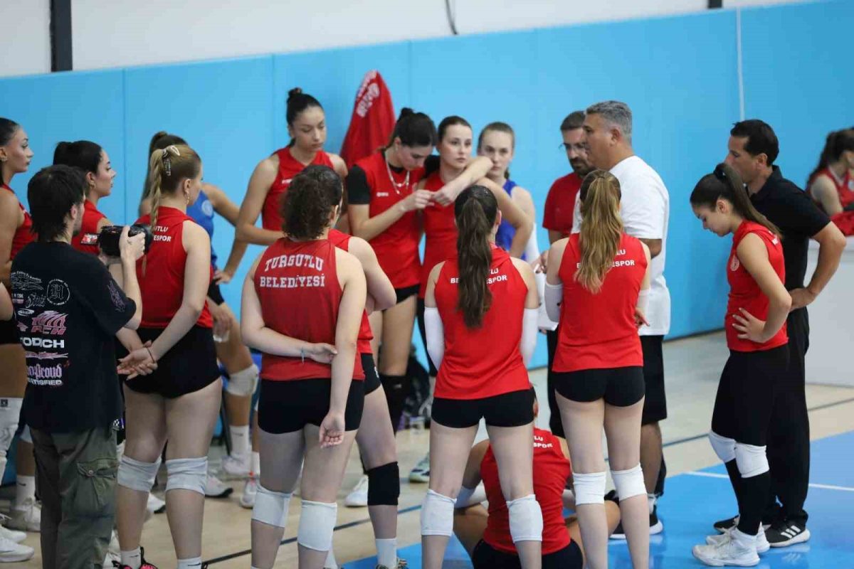 Turgutlu’da voleybol heyecanı başlıyor