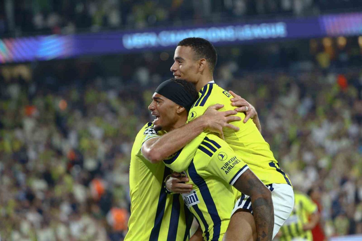 UEFA Şampiyonlar Ligi: Fenerbahçe: 1 - Roma: 1 (Maç sonucu) - Foto 2