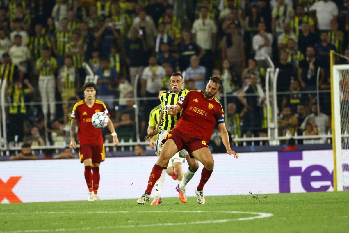UEFA Şampiyonlar Ligi: Fenerbahçe: 1 - Roma: 1 (Maç sonucu) - Foto 5