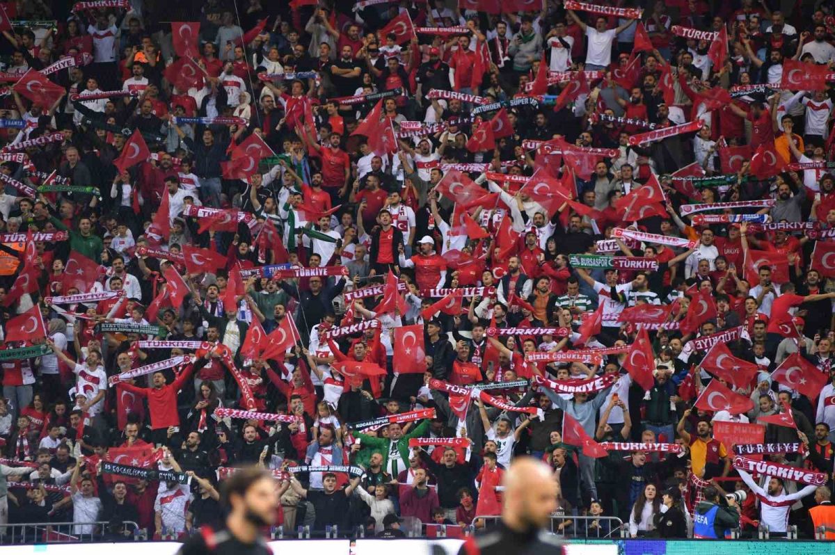 UEFA Uluslar Ligi: Türkiye: 0 - Fransa: 0 (Maç devam ediyor) - Foto 3