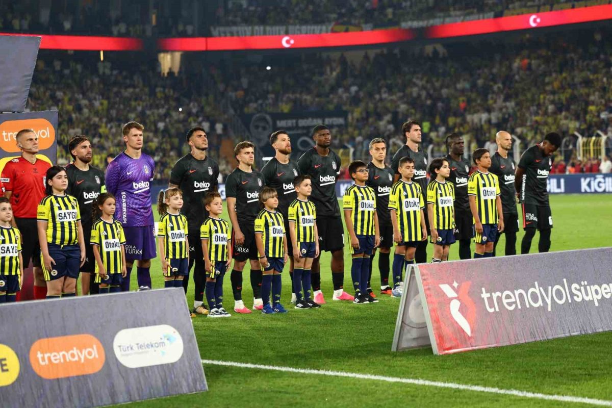 Vincenzo Italiano’dan derbide tek değişiklik