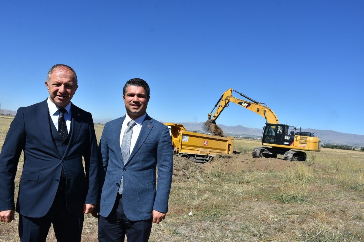 Yeni stat ve spor kampüsünün temelleri kazılıyor - Foto 3