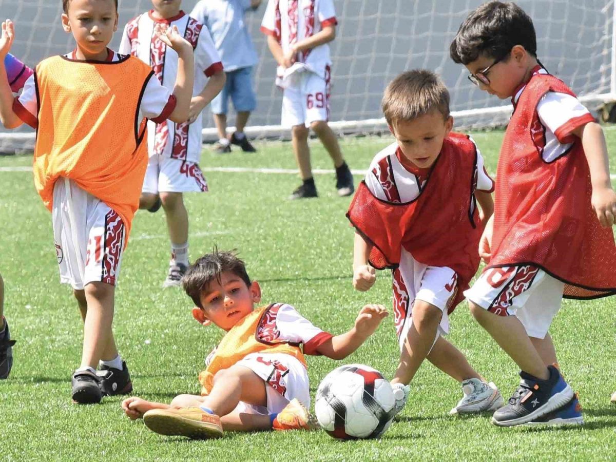 Yunusemre’de kış spor okulları kayıtları başladı - Foto 3