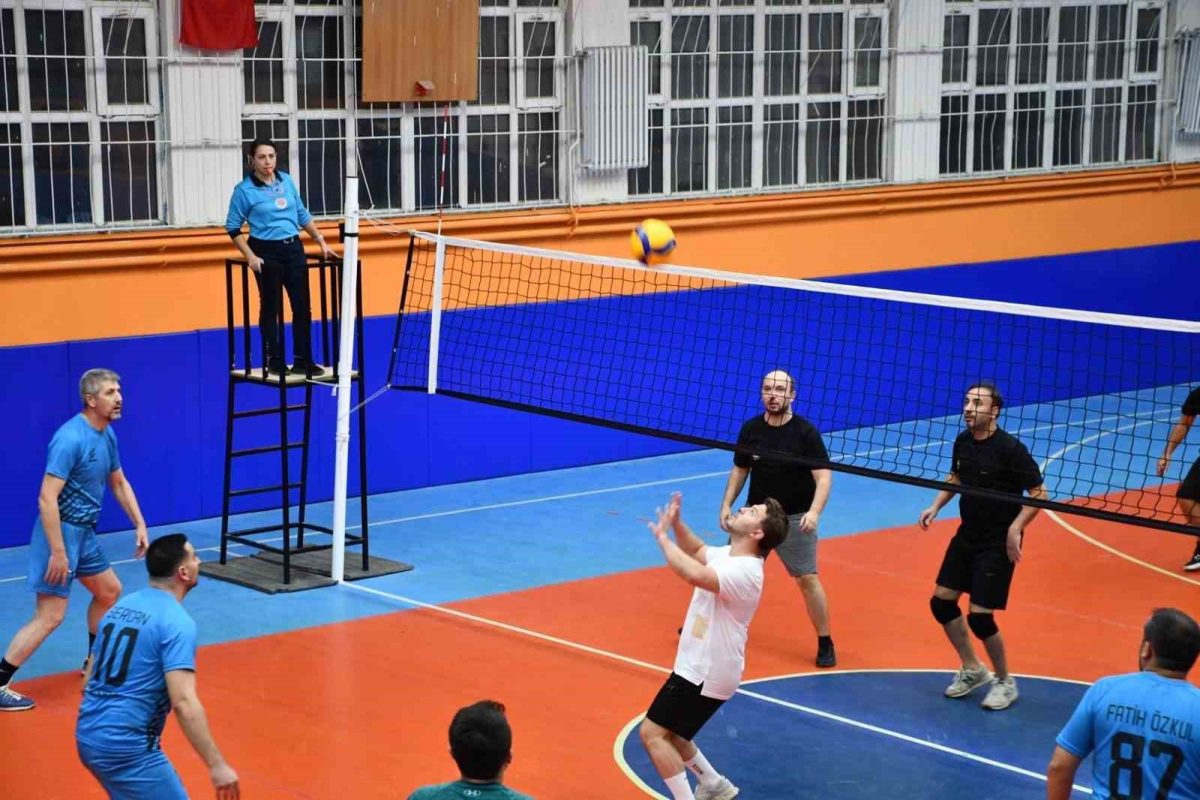 4. Kamu Spor Oyunları Erkek Voleybol Müsabakaları tamamlandı - Foto 2