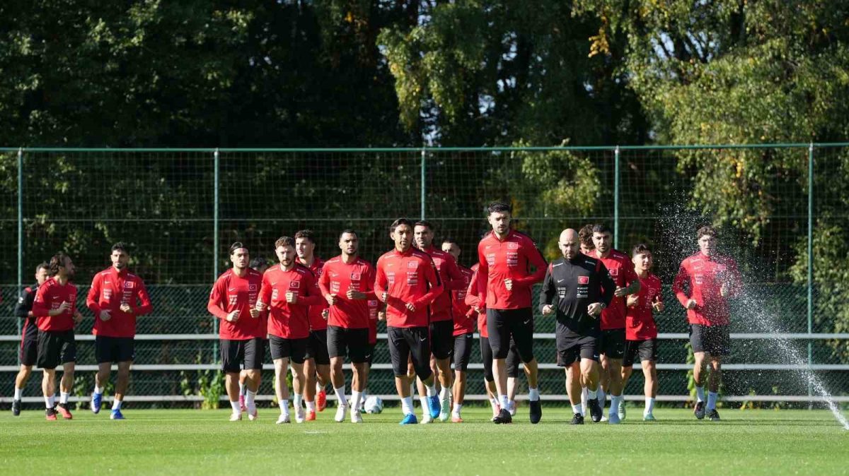 A Milli Futbol Takımı, İtalya maçının hazırlıklarını tamamladı - Foto 2