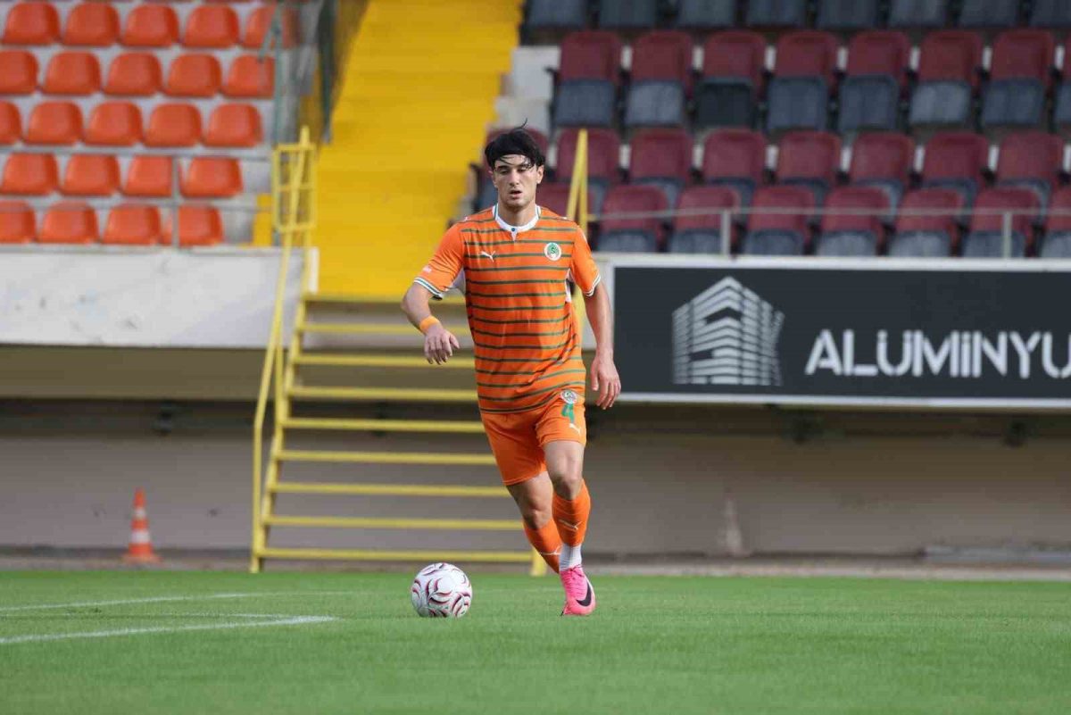 Alanyaspor, Amed Sportif Faaliyetler’i 4-0 mağlup etti - Foto 6