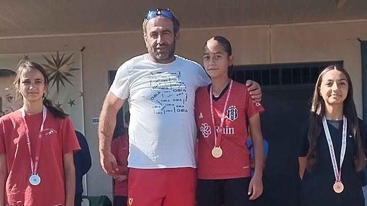 Aydınlı 4 öğrenci atletizmde bölge yarışlarına katılacak - Foto 5