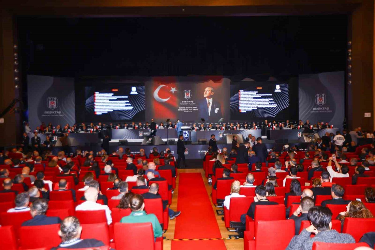 Beşiktaş’ta olağan idari ve mali genel kurul toplantısı başladı - Foto 5