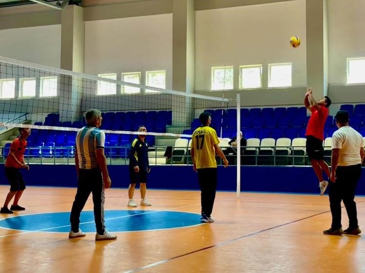 Bilecik’te kurumlar voleybol maçında buluştu