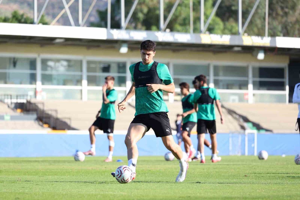 Burhan Eşer: "Sarıyer maçındaki öz güvenimiz Bandırmaspor maçına yansıyacaktır" - Foto 2