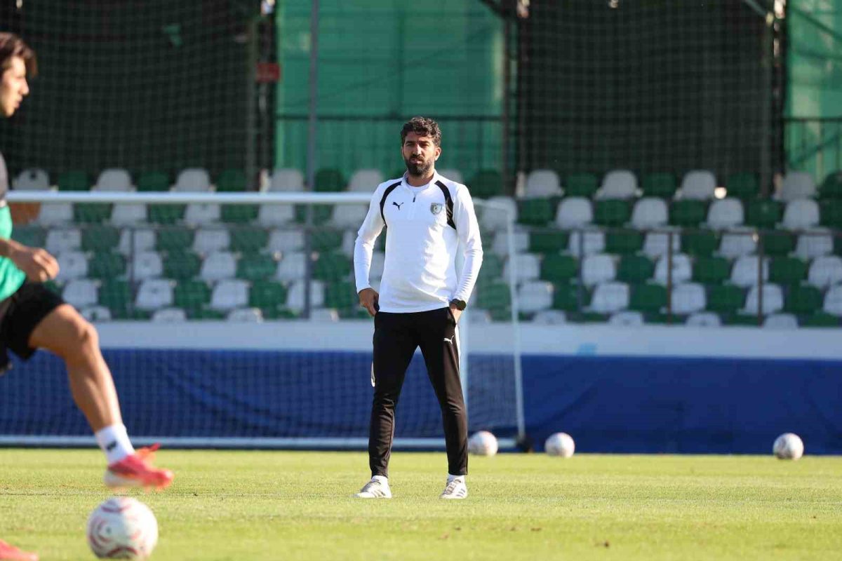 Burhan Eşer: "Sarıyer maçındaki öz güvenimiz Bandırmaspor maçına yansıyacaktır" - Foto 3