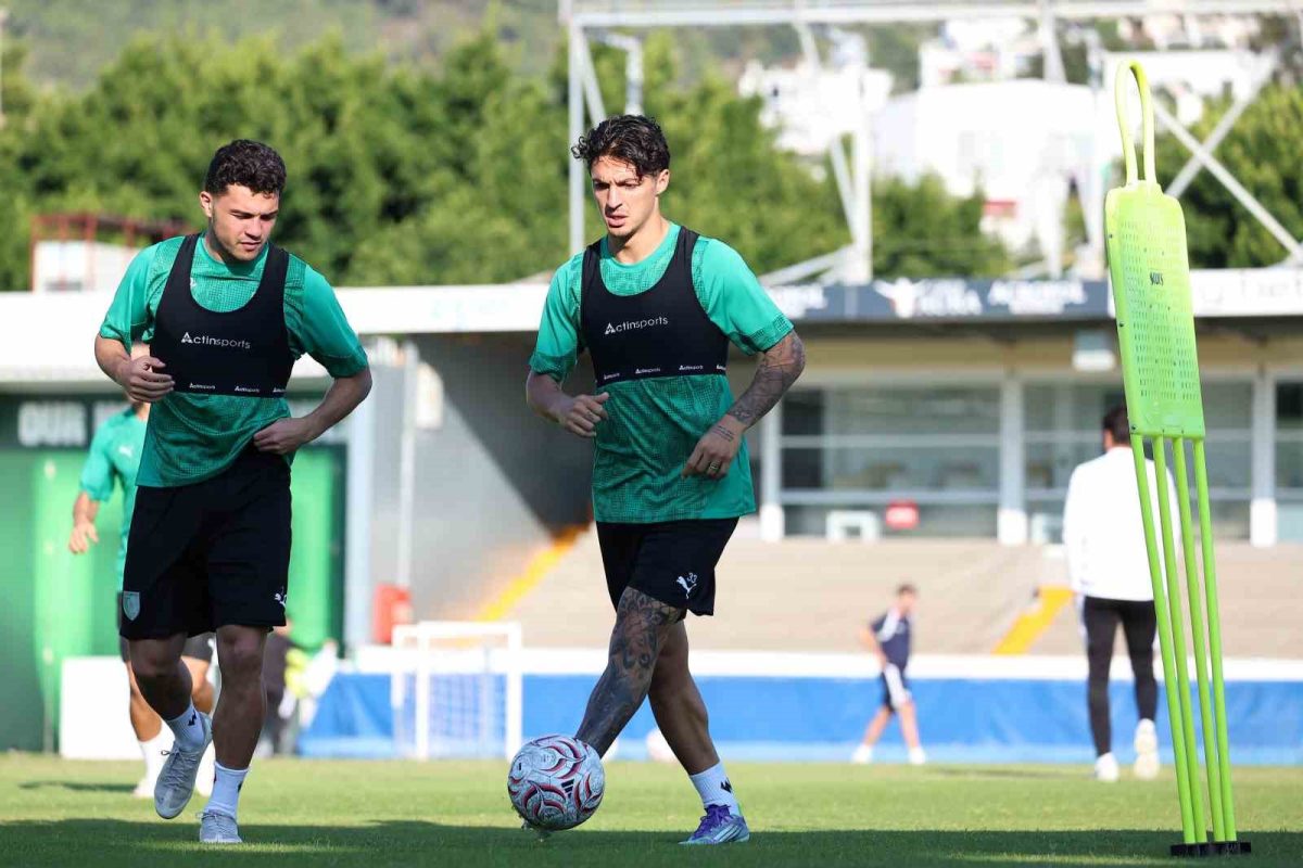 Burhan Eşer: "Sarıyer maçındaki öz güvenimiz Bandırmaspor maçına yansıyacaktır" - Foto 7