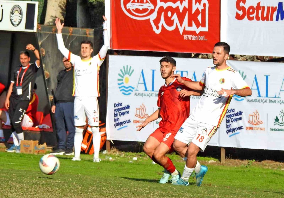 Çeşme Belediyespor evinde Yelkispor’a 1-0 mağlup oldu - Foto 3