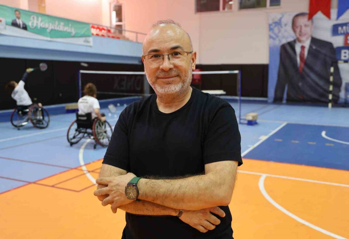Çocuk felci geçirip engelli kaldı, badmintona başlayıp dünya üçüncüsü oldu - Foto 2
