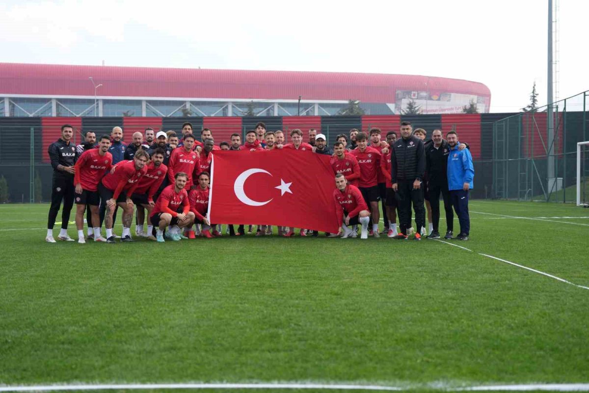 Çorum FK, Erzurumspor FK maçı öncesi çalışmaları sürdürdü - Foto 4