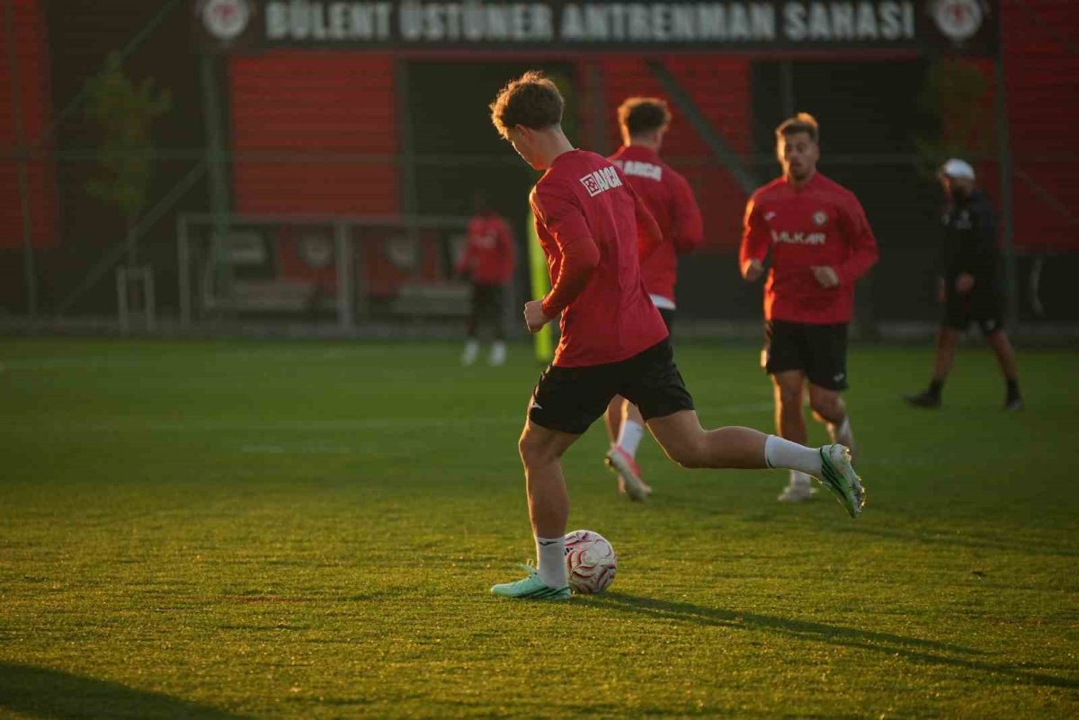 Çorum FK’da Göztepe mesaisi başladı - Foto 4