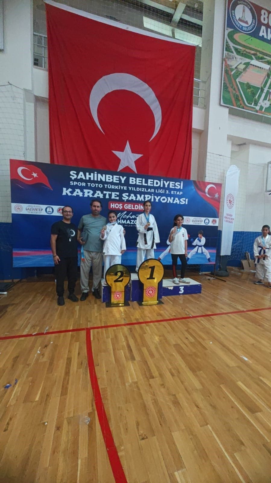 Elazığlı karatecilerden 6 madalya - Foto 6