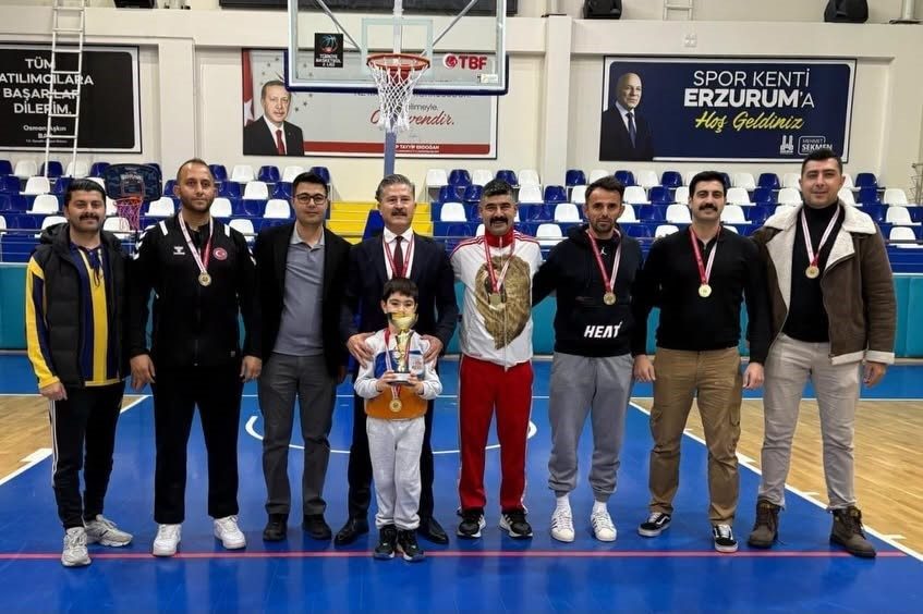 Erzurum Emniyetinin Sporcuları Kamu Spor Oyunları’nda İl Şampiyonu oldu
