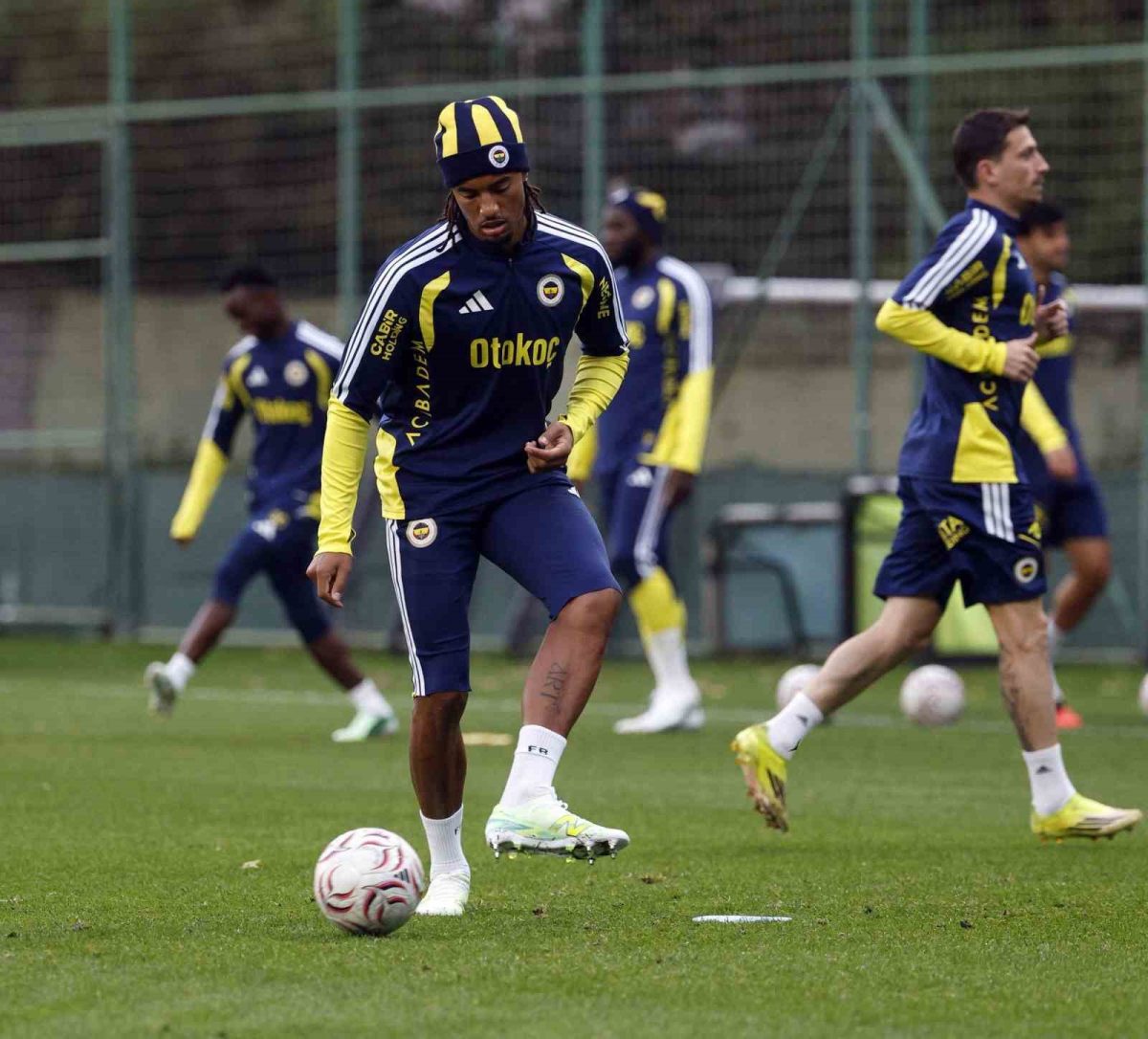 Fenerbahçe, Alanyaspor maçı hazırlıklarını tamamladı - Foto 3