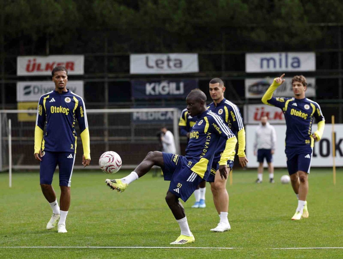 Fenerbahçe, Galatasaray derbisi hazırlıklarına devam etti - Foto 2