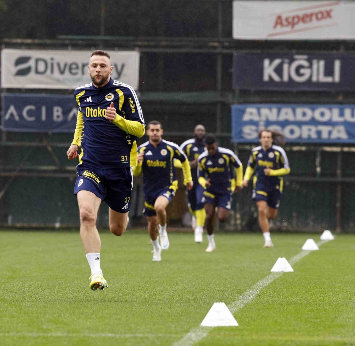 Fenerbahçe, Göztepe maçının hazırlıklarını sürdürdü - Foto 2