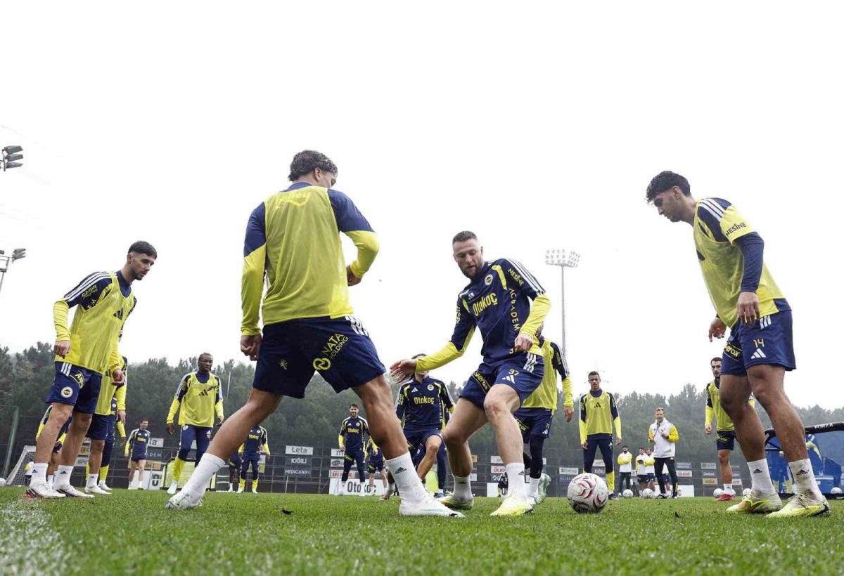Fenerbahçe, Göztepe maçının hazırlıklarını sürdürdü - Foto 7