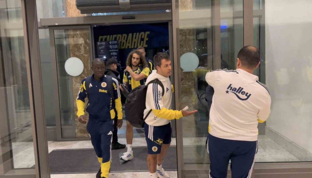Fenerbahçe kafilesi Rize’den ayrıldı - Foto 2