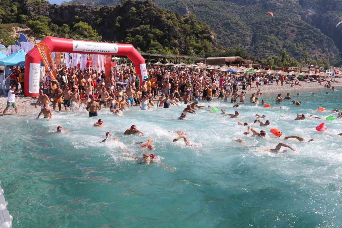Fethiye’de Açık Su Yüzme Yarışları Başladı - Foto 2