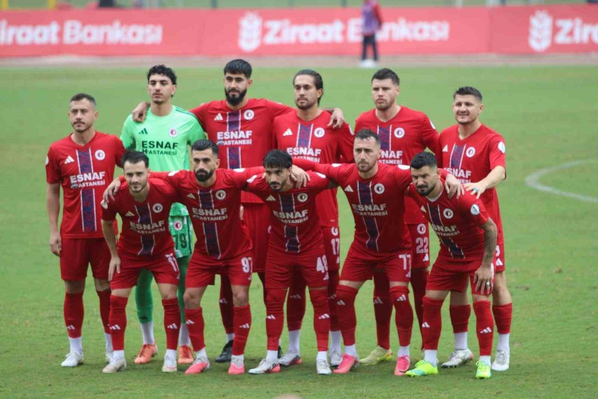 Fethiyespor - Eyüpspor maçı şiddetli yağışa takıldı - Foto 5