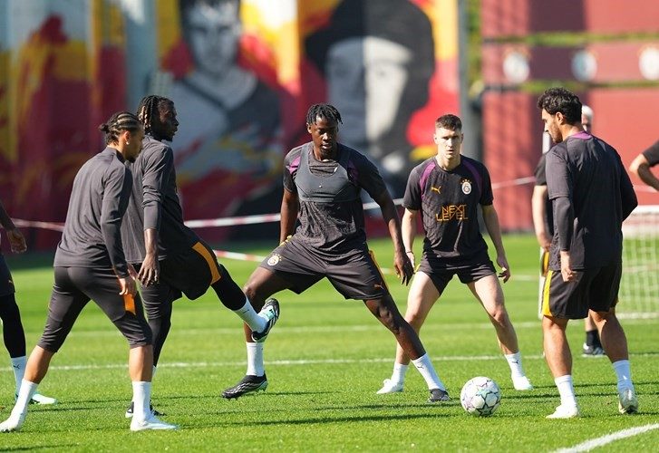 Galatasaray, Barcelona maçı hazırlıklarına başladı
