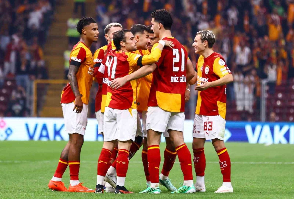 Galatasaray, UEFA Şampiyonlar Ligi’nde Barcelona’yı konuk edecek
