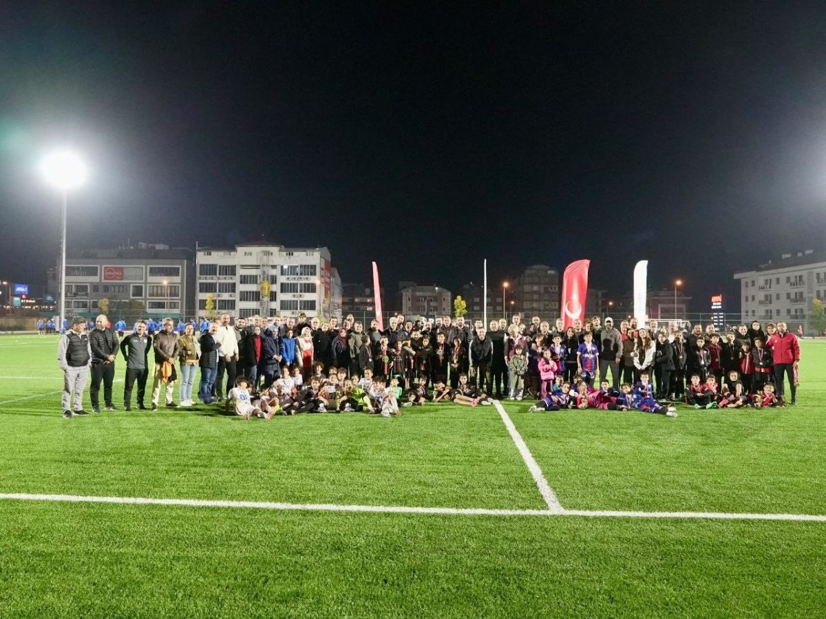 Geleceğin yıldızları Cumhuriyet için mücadele etti - Foto 4