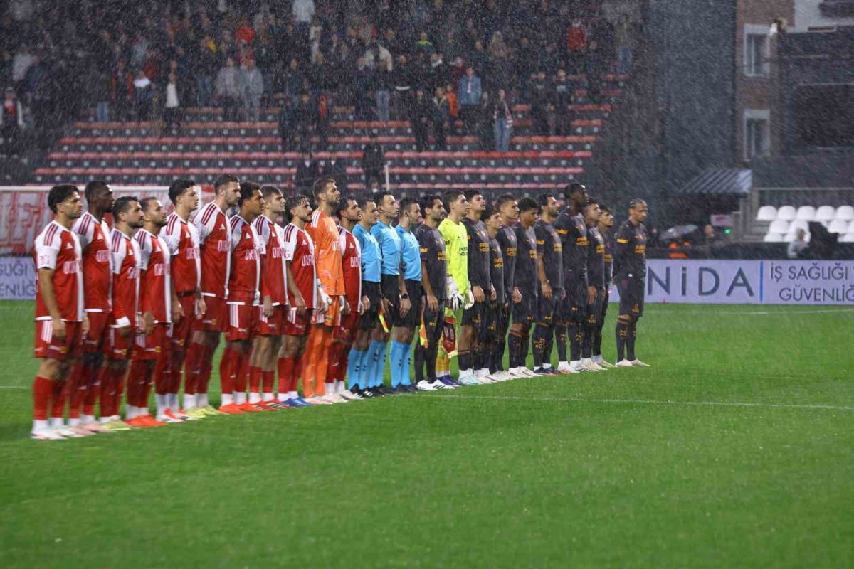 Hazırlık maçı: Pendikspor: 1 - Galatasaray: 0 (Maç devam ediyor) - Foto 4