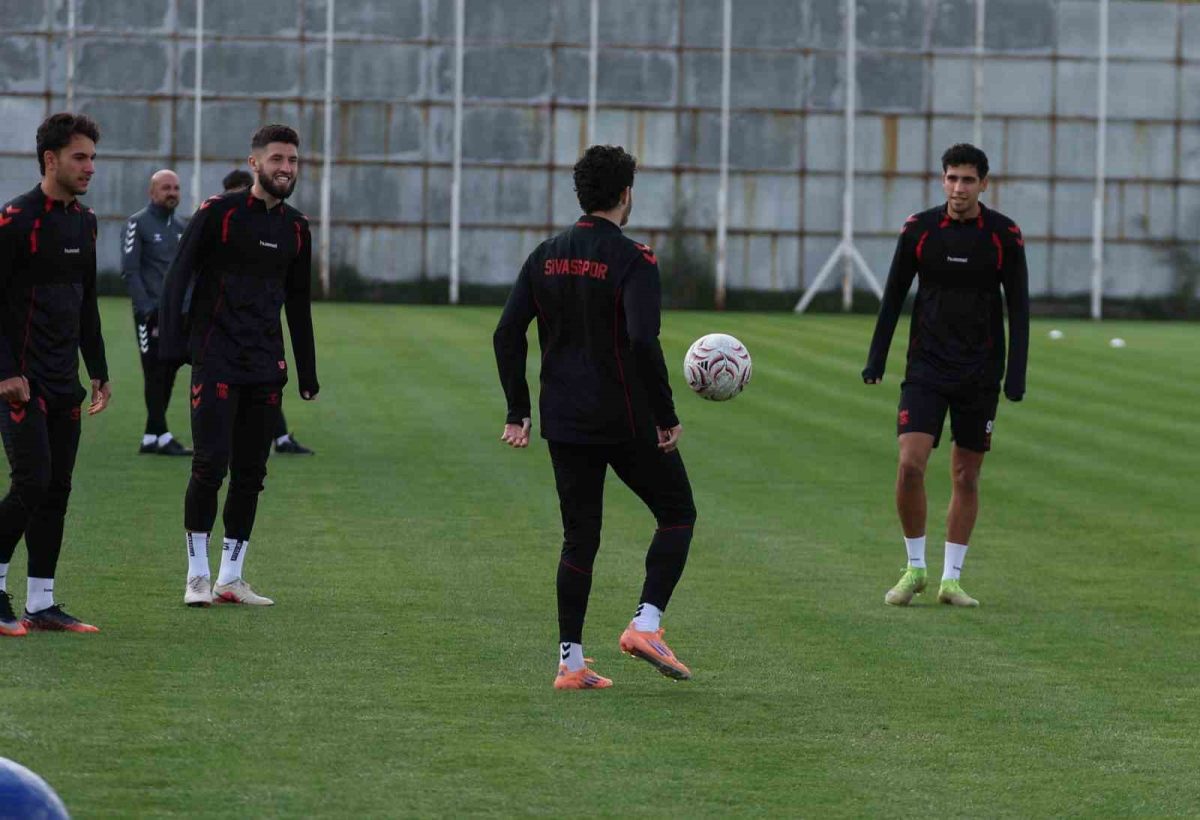 İsmet Taşdemir: "Futbol anlamında işler doğru gitmiyor" - Foto 5