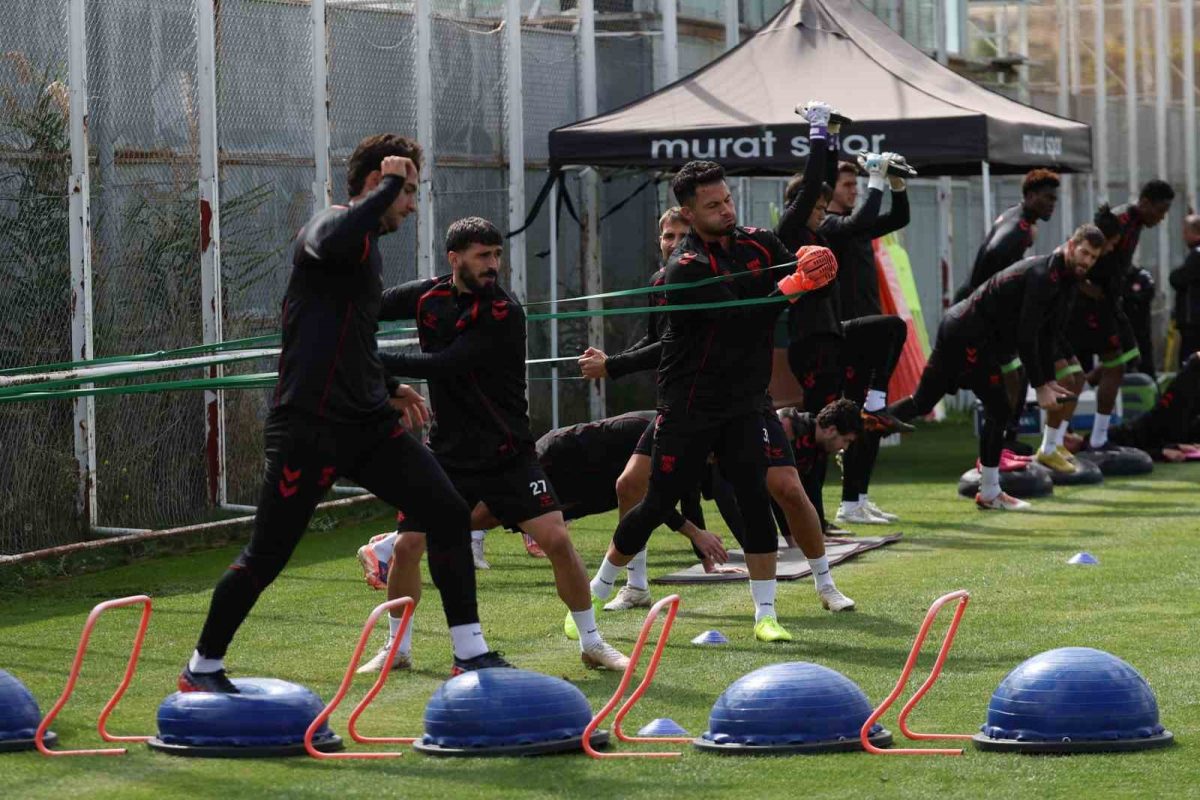 İsmet Taşdemir: "Futbol anlamında işler doğru gitmiyor" - Foto 7