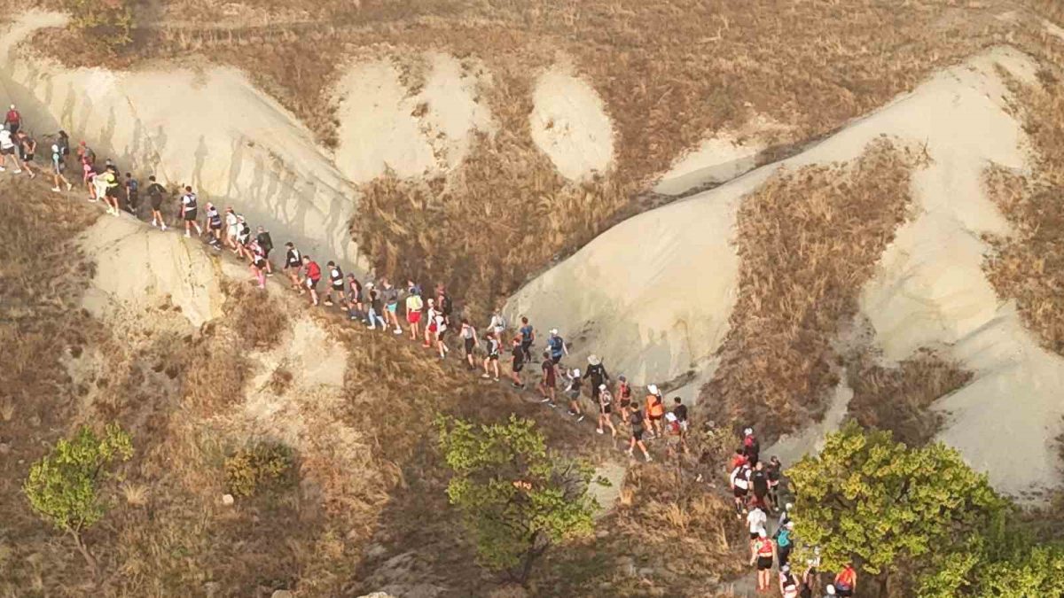 Kapadokya’da ultra trail heyecanı: 73 ülkeden 3 bine yakın sporcu yarışıyor
