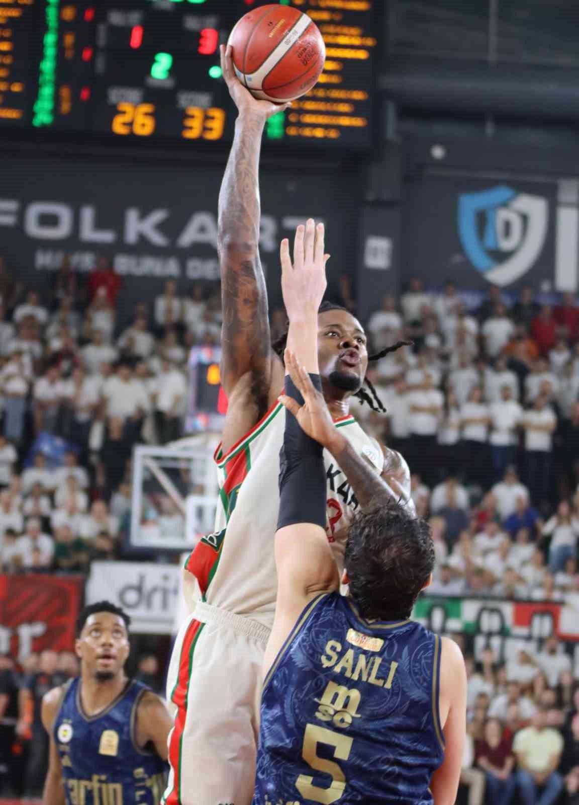 Karşıyaka Basketbol, iç sahadaki ilk yenilgisini aldı - Foto 3