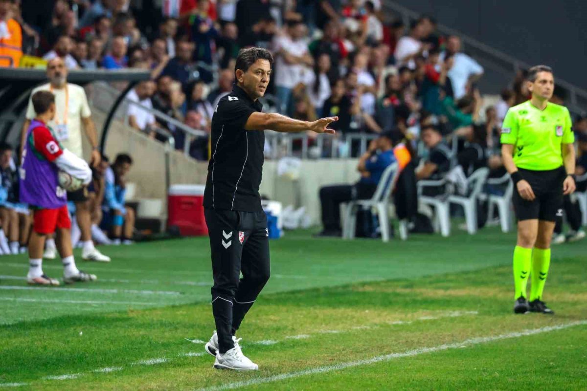 Karşıyaka, ilk iç saha galibiyetini aldı - Foto 2