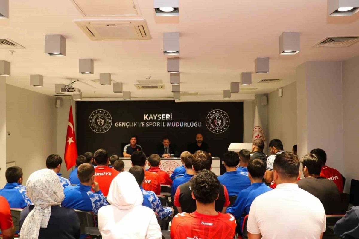 Kayseri’de Güreş Değerlendirme Toplantısı yapıldı