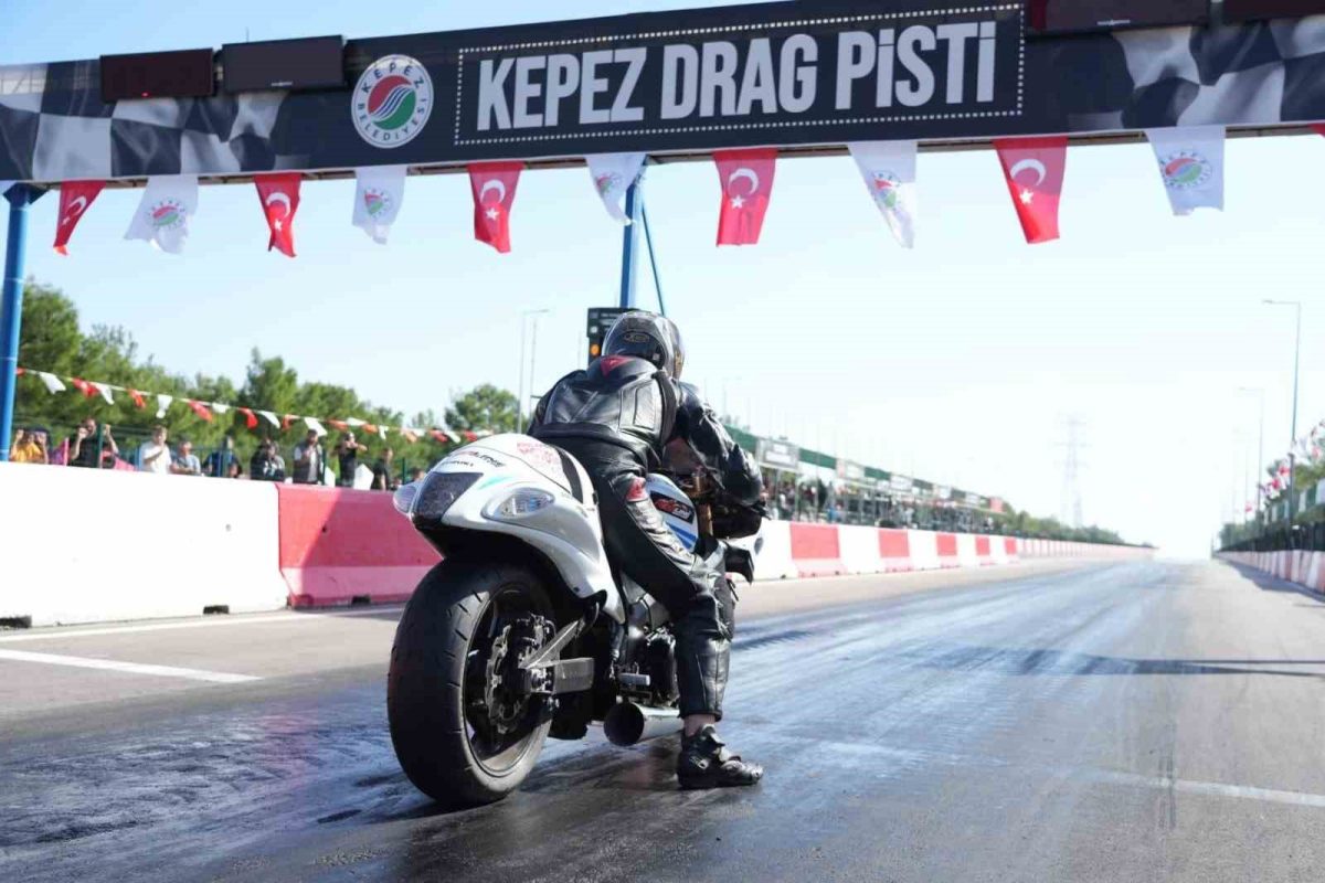 Kepez’de motodrag yarışları büyük heyecanla sürüyor - Foto 7
