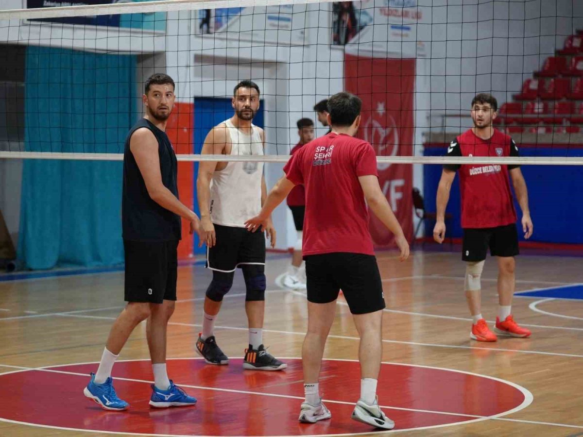 Konuralp Beyleri parkeye çıkıyor
