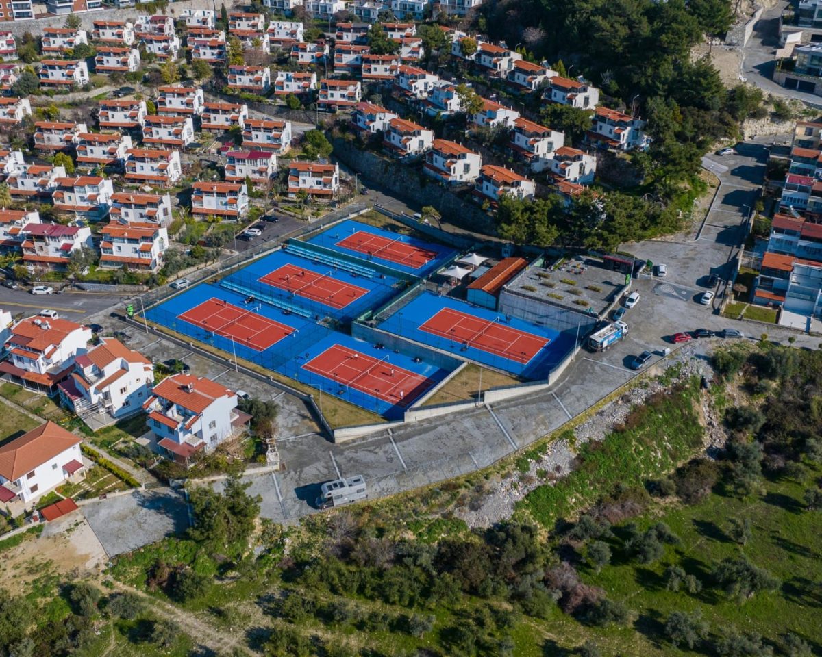 Kuşadası’nda Cumhuriyet Kupası için 86 raket korta çıktı - Foto 3