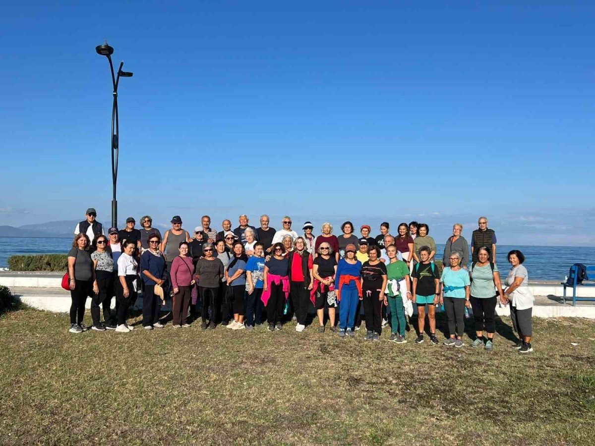 Kuşadası’nda vatandaşlar güne sporla başladı - Foto 2