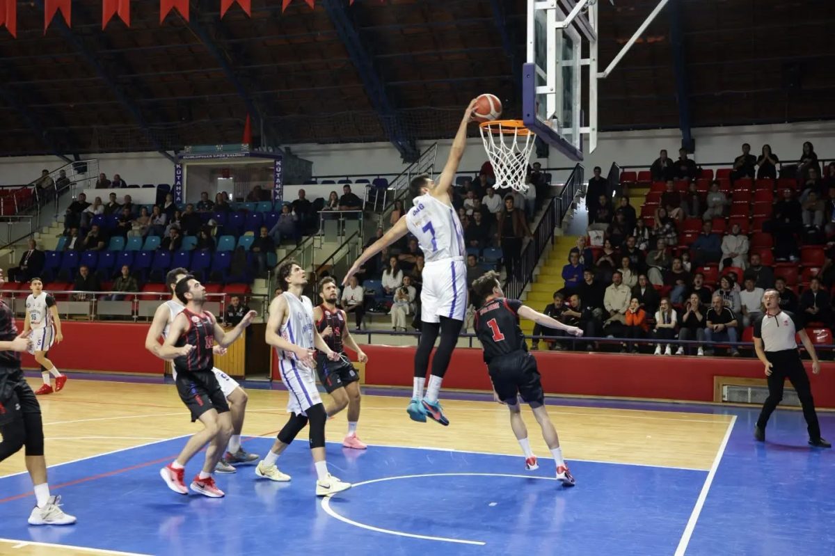 Kütahya Belediyespor, Uşak temsilcisini 69-65 mağlup etti - Foto 3