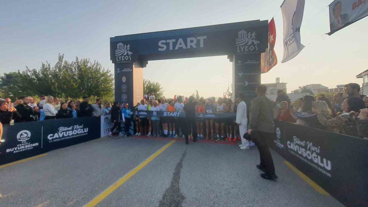 Lykos yarı maratonu’nda binlerce kişi koştu - Foto 7